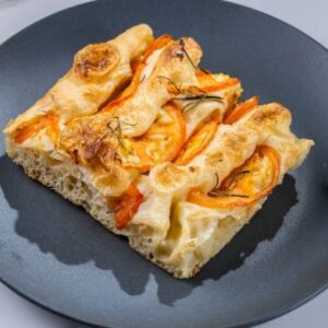 Focaccia Tomate e Alecrim